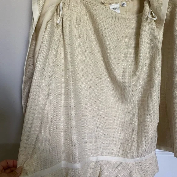 Le Suit Cream Skirt and Blazer Suit - Picture 4 of 5